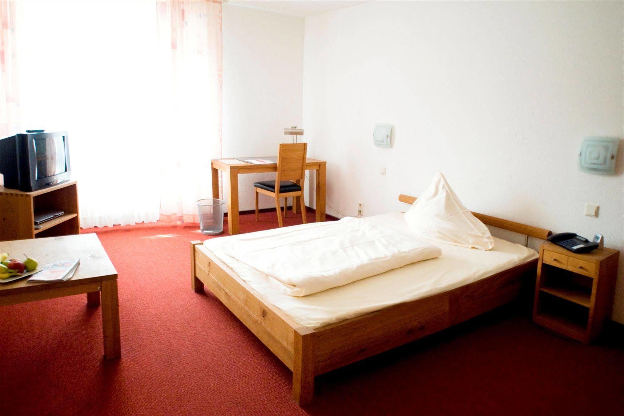 Hotel Flora Dormagen Eksteriør billede